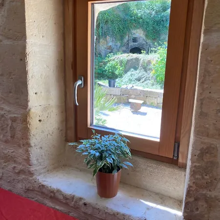 Maison Troglodyte La Hulotte - Charme Et Tranquillite *