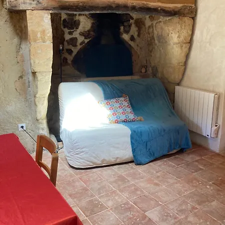 Dom wakacyjny Maison Troglodyte La Hulotte - Charme Et Tranquillite *
