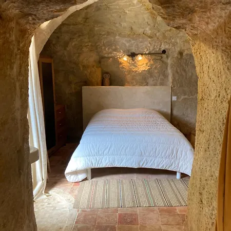 Dom wakacyjny Maison Troglodyte La Hulotte - Charme Et Tranquillite