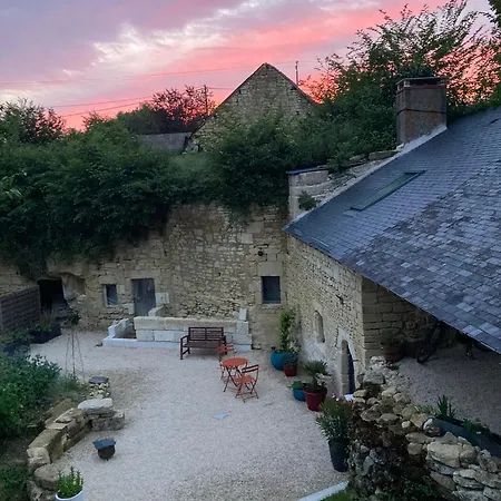 Dom wakacyjny Maison Troglodyte La Hulotte - Charme Et Tranquillite Deneze-sous-Doue